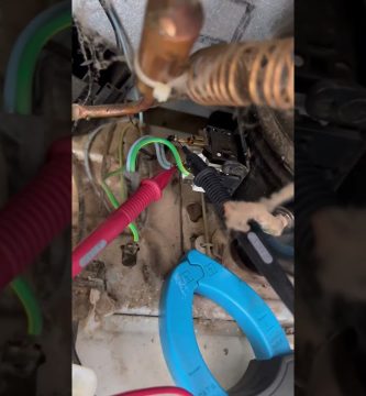 Congelador con ruido de relé repetitivo