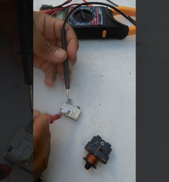Nevera con relé de arranque defectuoso